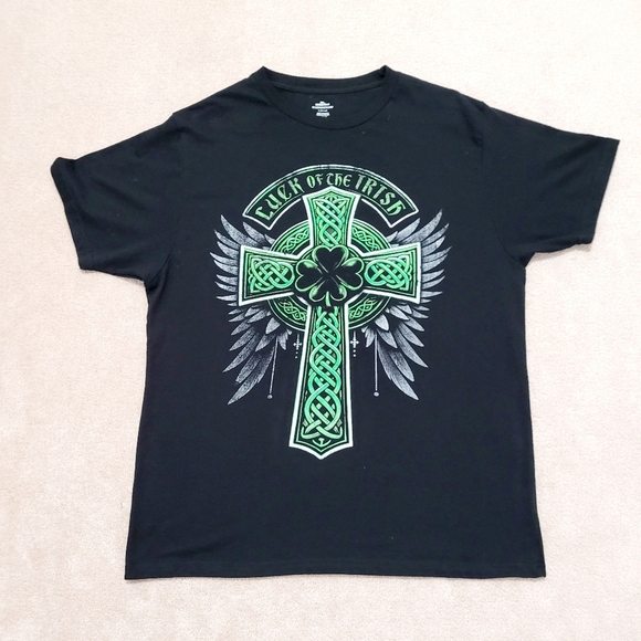 Luck Of The Irish Saint Patrick's Day Celtic Cross Graphic T-Shirt Unisex Size L - Picture 1 of 10